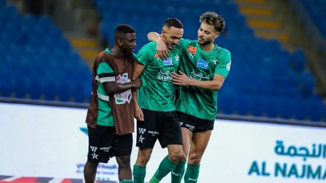 بمشاركة دونجا.. الخليج يهزم النجمة بثلاثية في الدوري السعودي